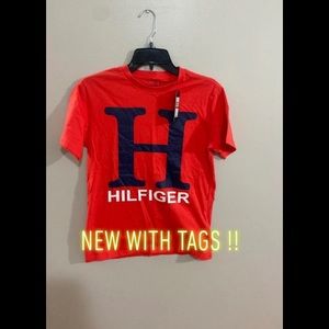 NWT Tommy Hillfiger tshirt